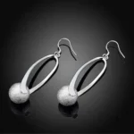 1The Timeless Appeal of Earrings: Why Every Jewelry Box Needs Them